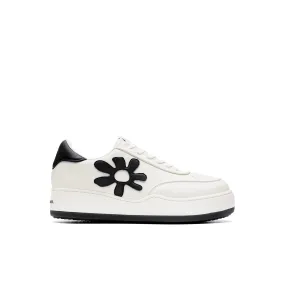 ARTICLE NO.   Low-Top Vegan Leather Trainers - White With Black