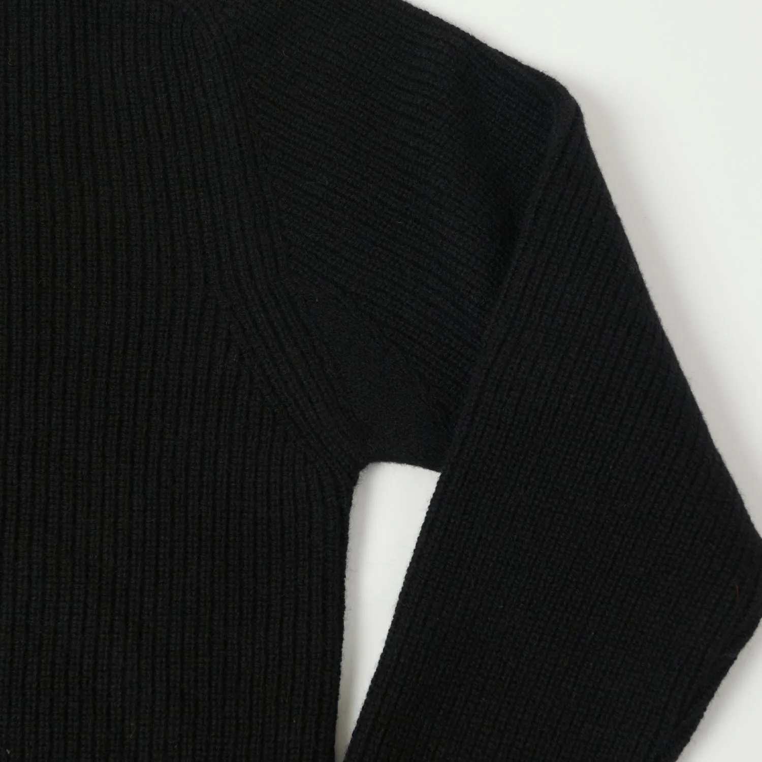 Merz b. Schwanen LOCC02 Ribbed Knit Crew Neck Pullover - Deep Black