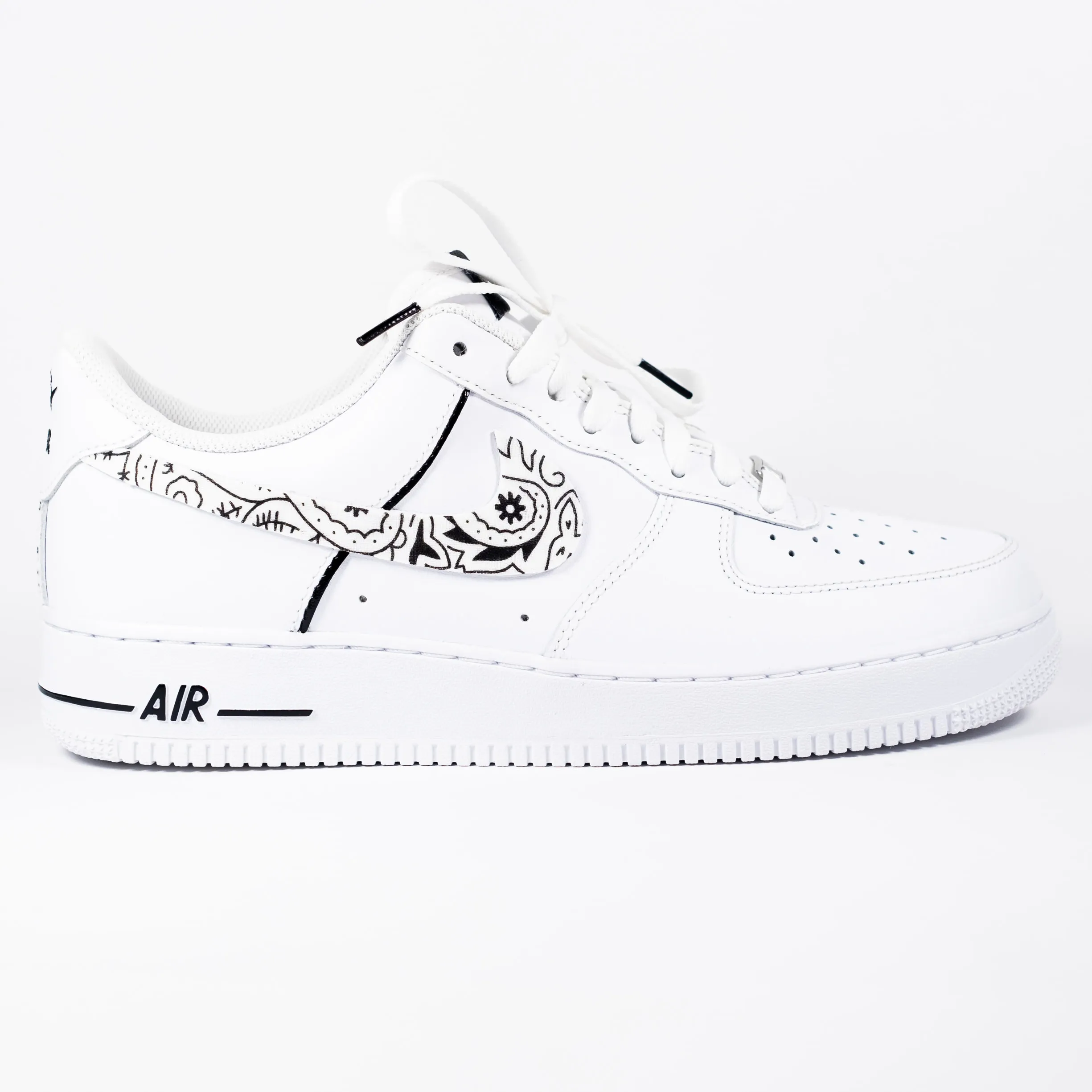 Nike Air Force 1 White Custom 'White Bandana' Edition