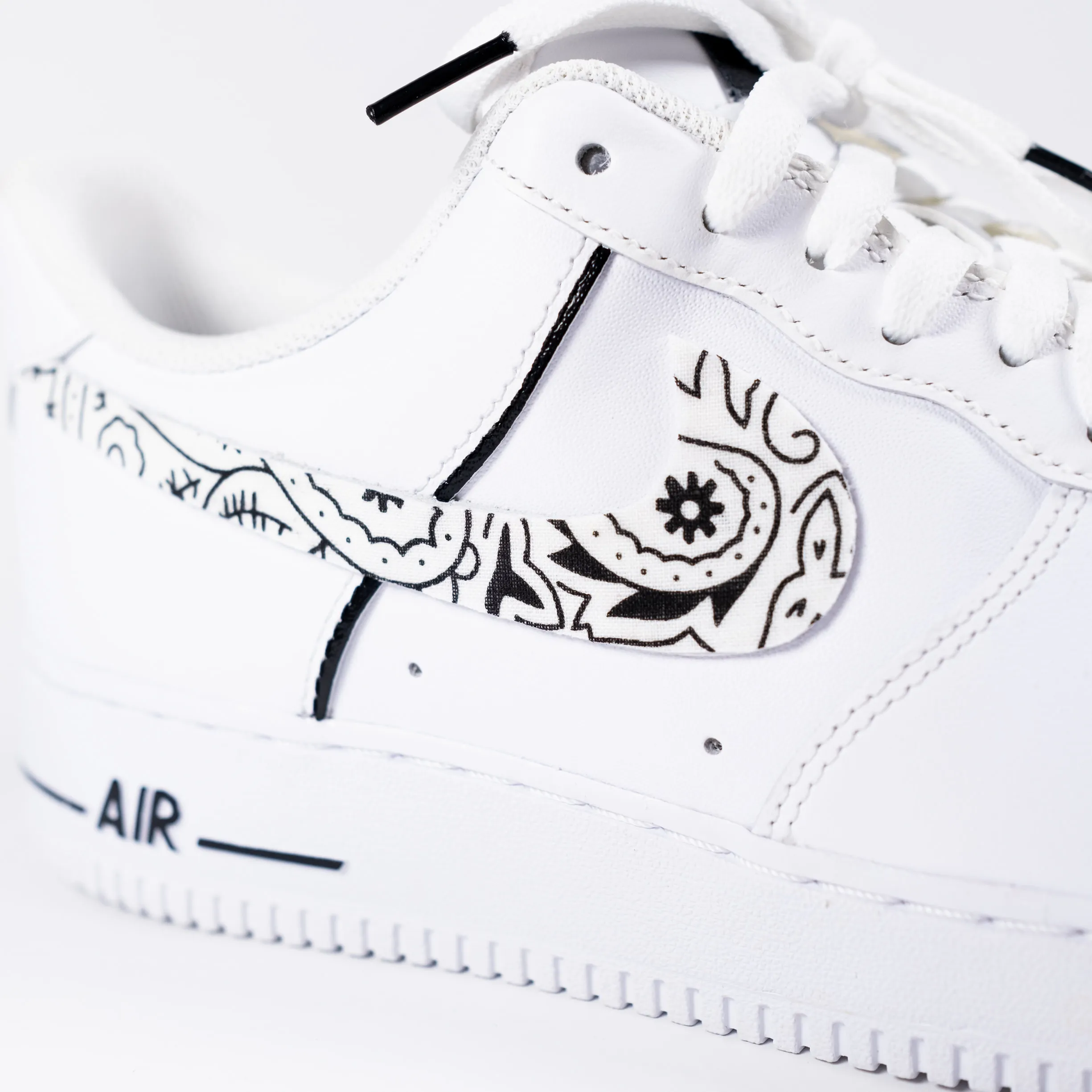 Nike Air Force 1 White Custom 'White Bandana' Edition