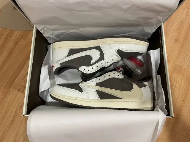 Nike air jordan 1 low og sp x travis scott 