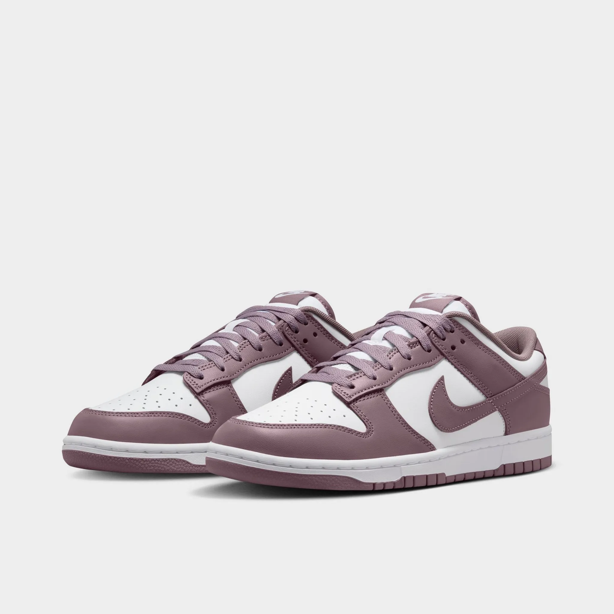 Nike Dunk Low Retro White / Taupe Grey - White