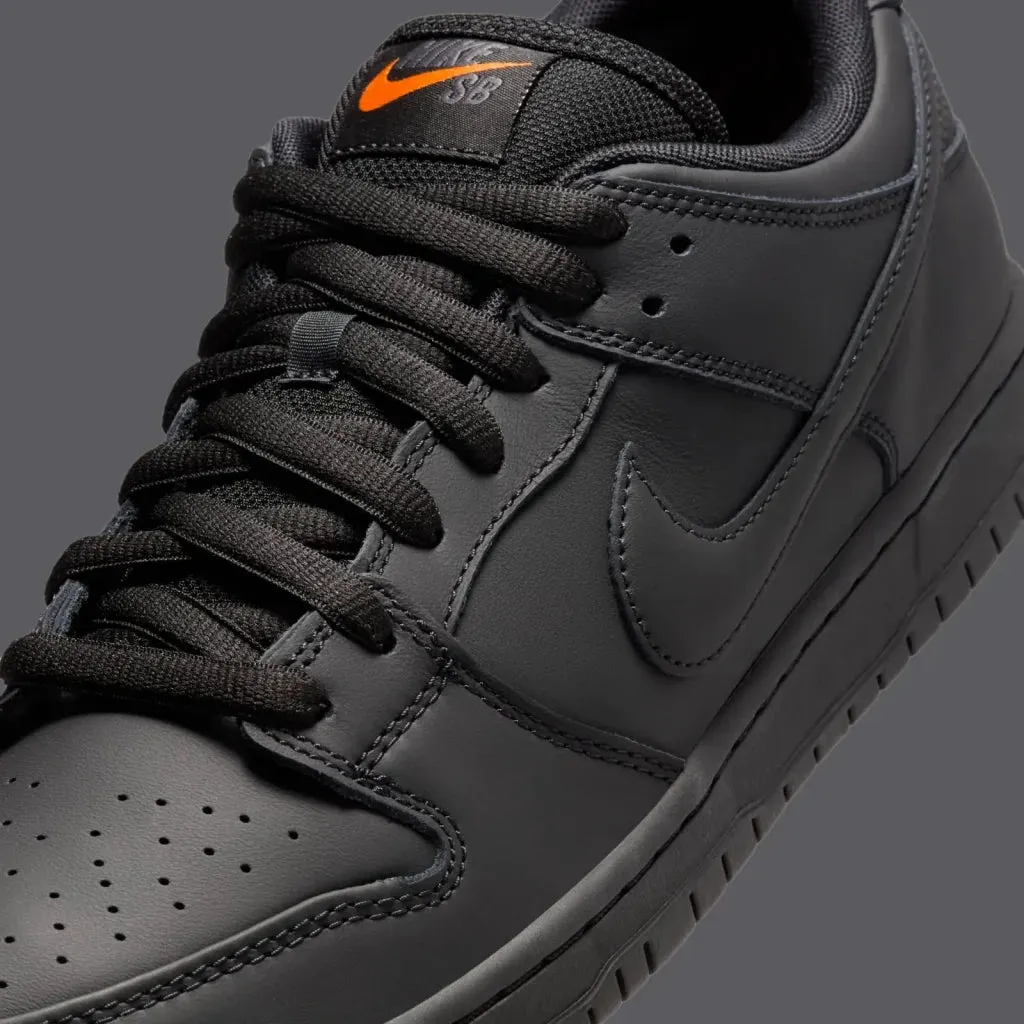 Nike SB Dunk Low Pro Triple Black