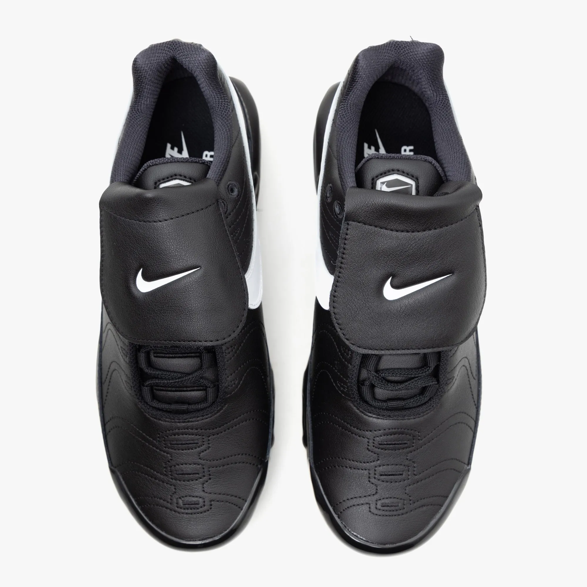 Nike Women's Air Max Plus Tiempo Black / White