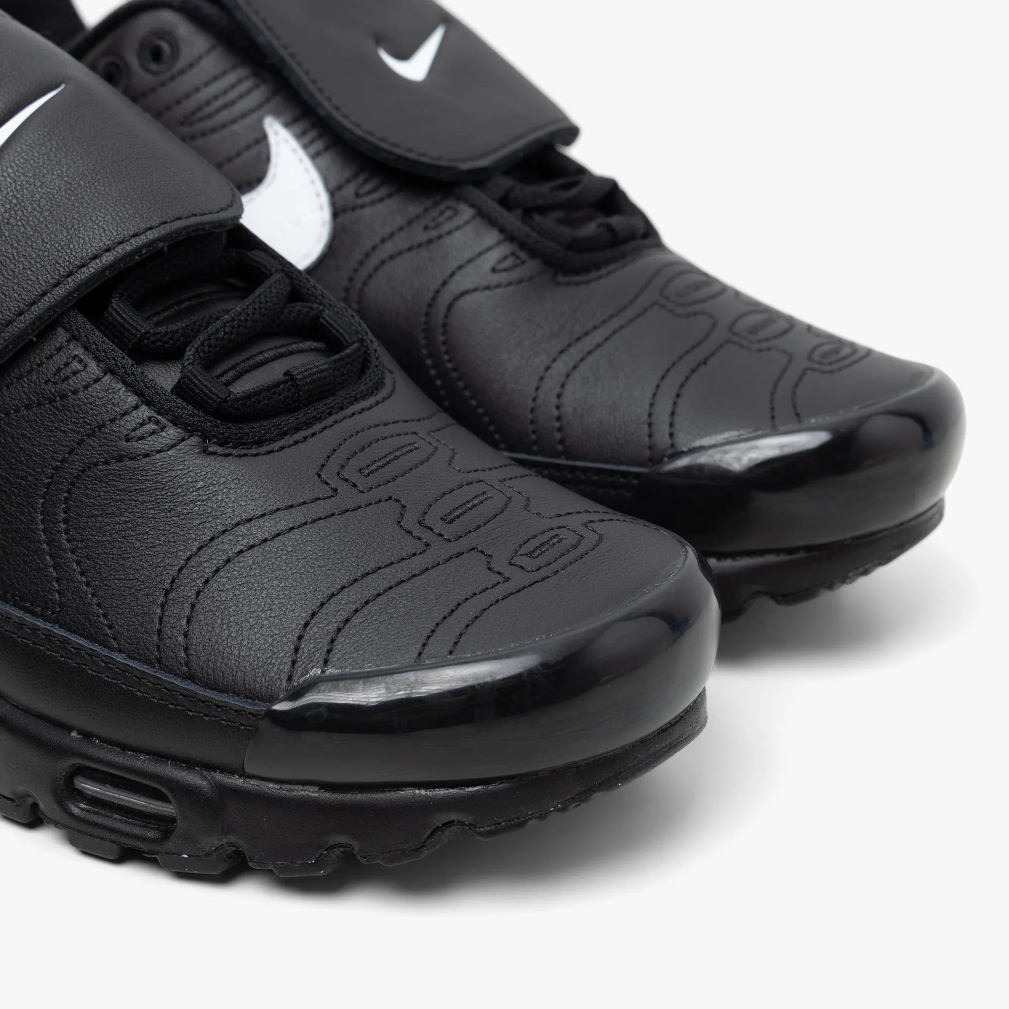 Nike Women's Air Max Plus Tiempo Black / White