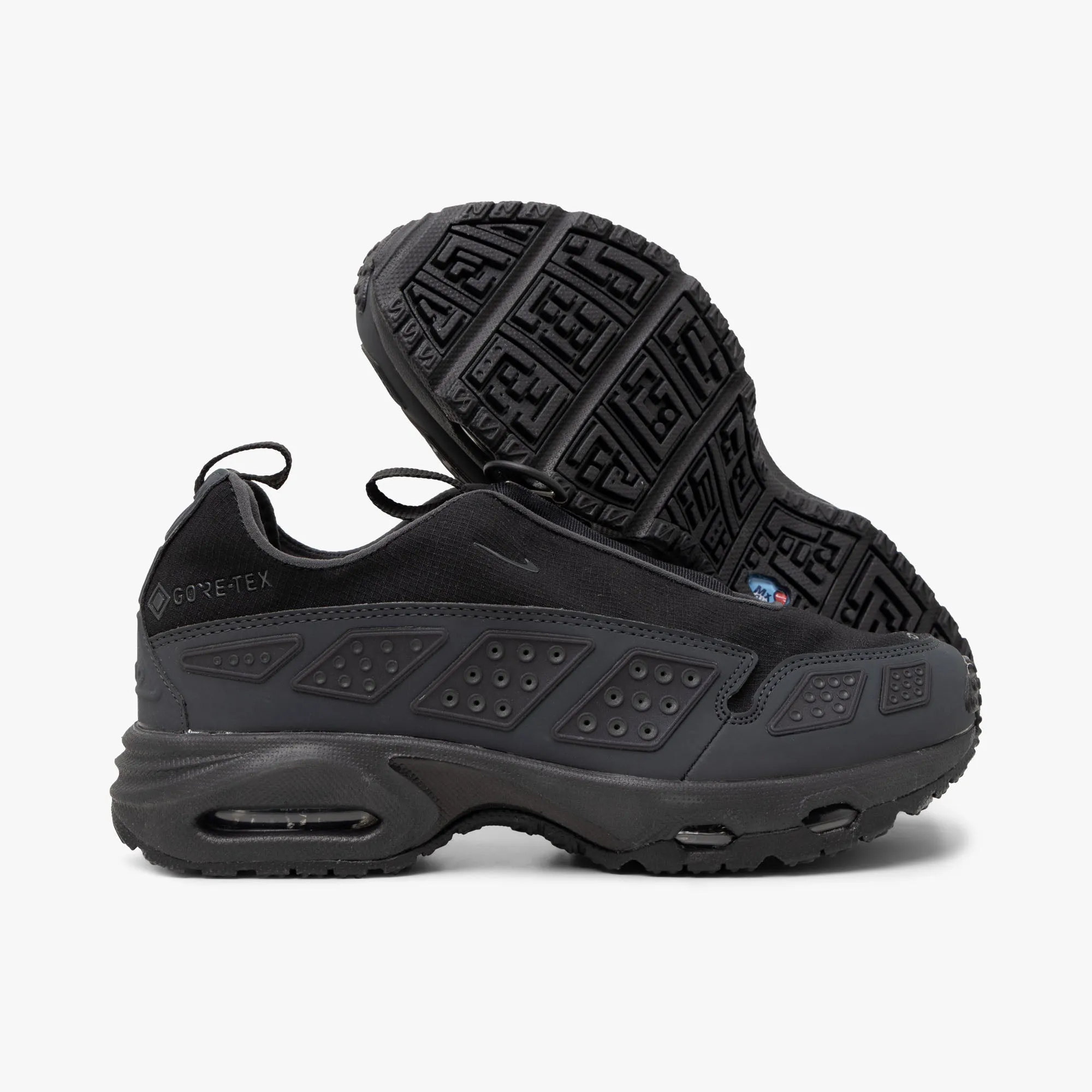 Nike Women's Air Max SNDR GORE-TEX Black / Dark Smoke Grey