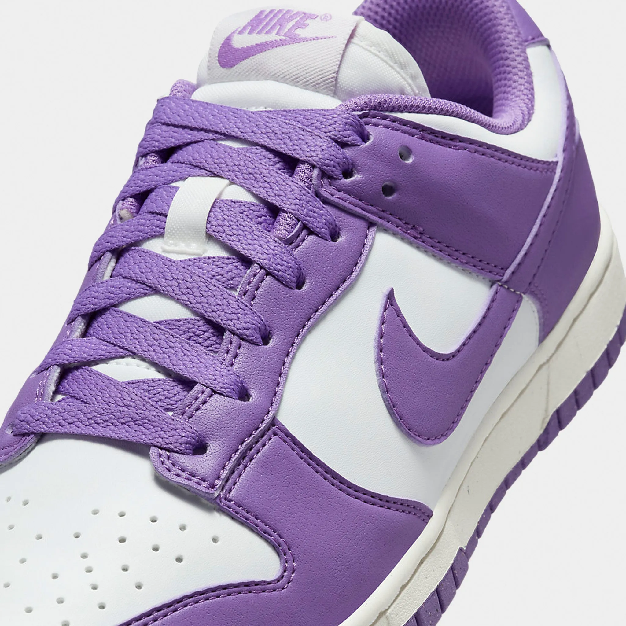 Nike Women's Dunk Low Summit White / Black Raspberry