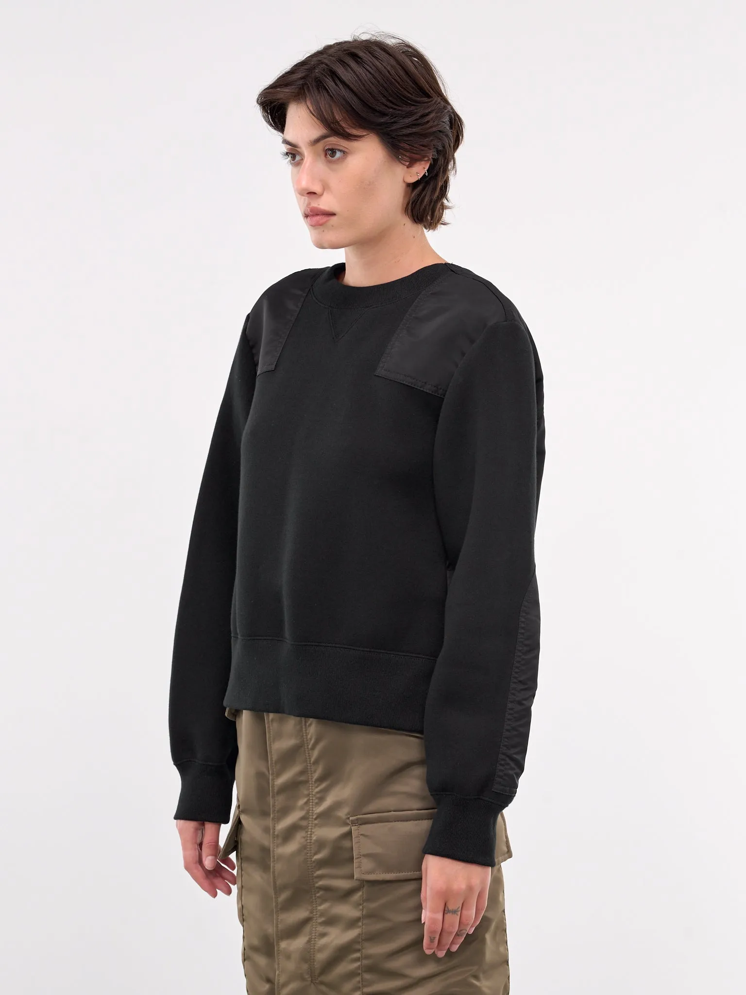 Nylon Twill x Sponge Sweat Pullover (24-07540-001-BLACK)