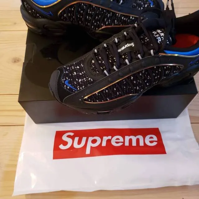 Supreme x Nike Air Max Tailwind 4 Black Hyper Cobalt